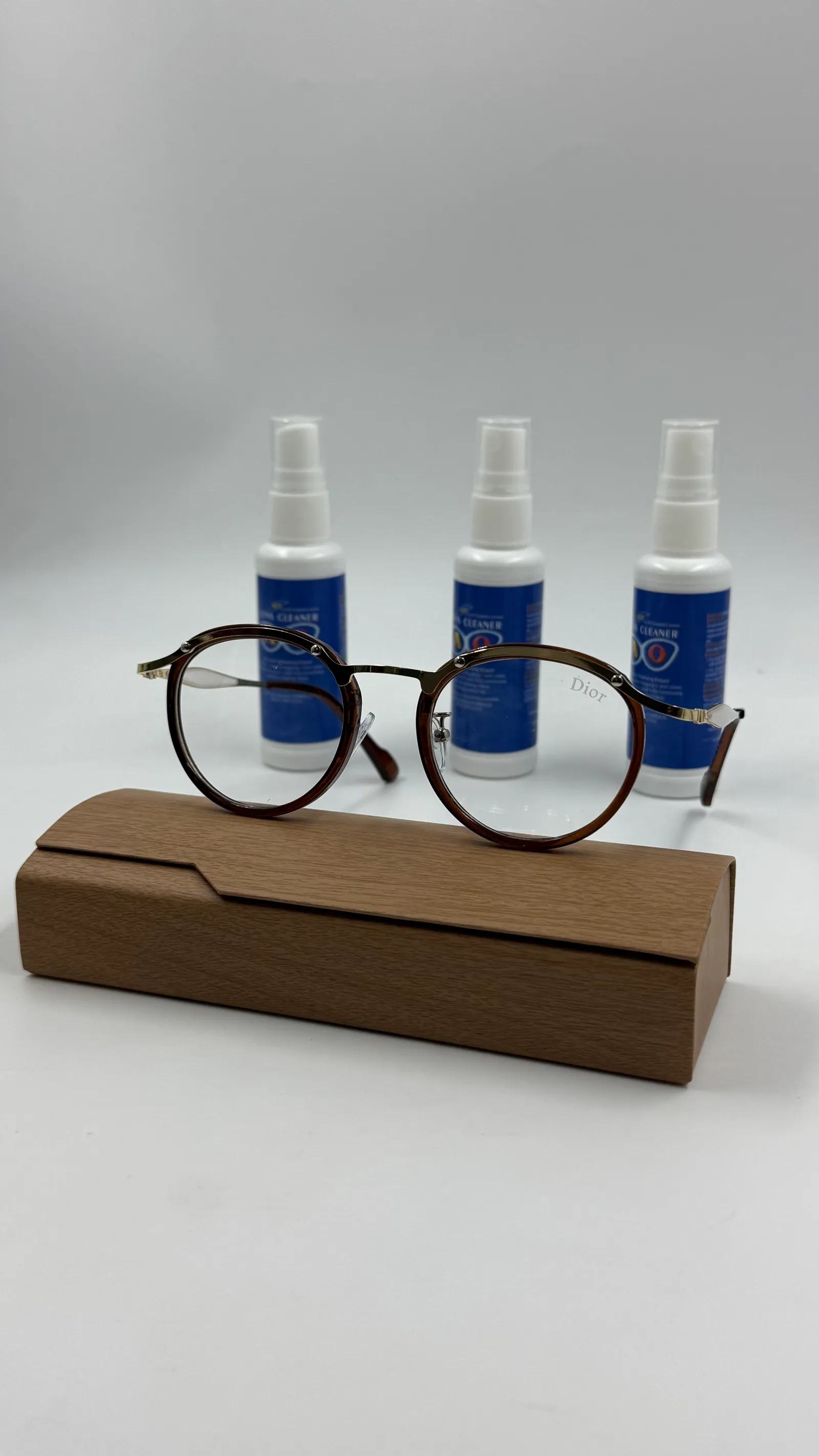 Dior, vue 2